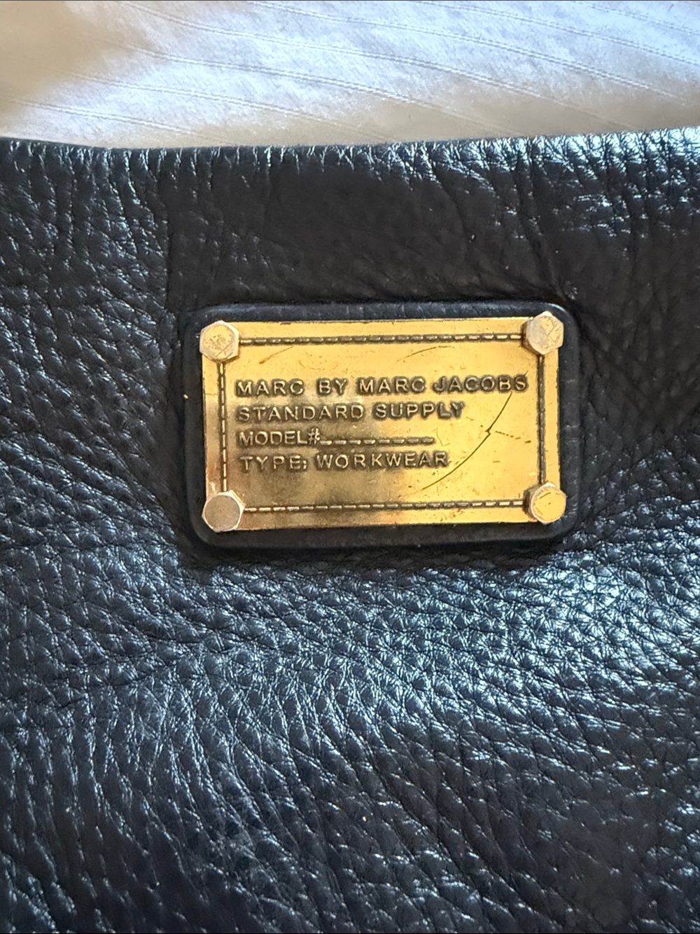 Black Leather Crossbody Shoulder Bag - Picture 3 of 3